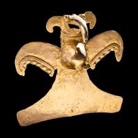 A Costa Rican Tumbaga Bird Pendant