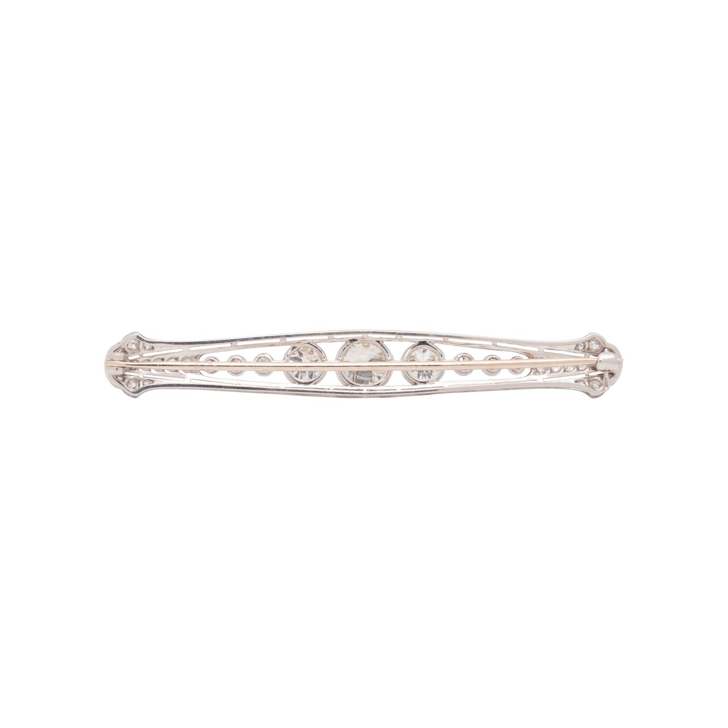ART DECO, PLATINUM AND DIAMOND BAR BROOCH