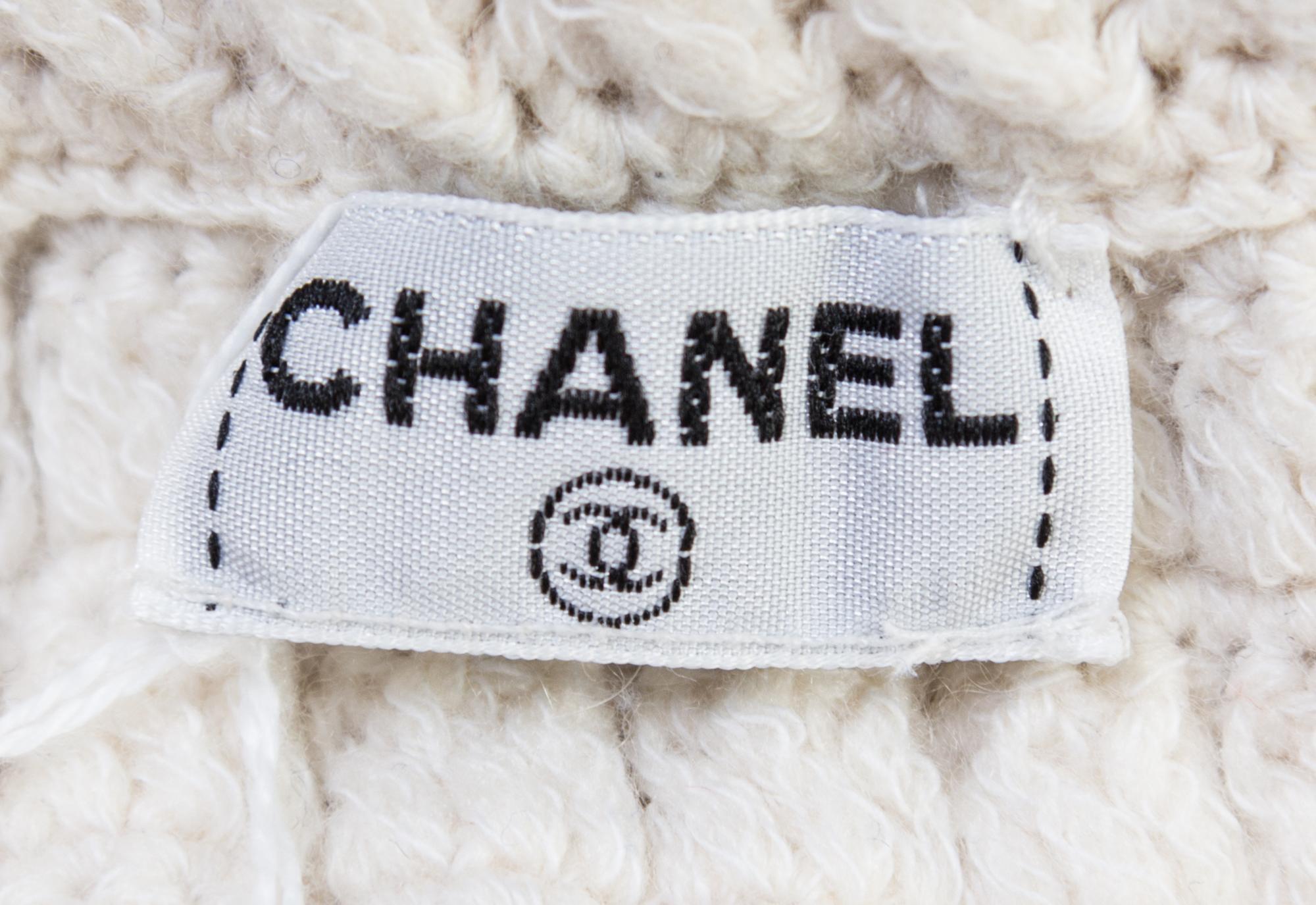 A Chanel White Cashmere Blend Skirt Ensemble, Size 36.