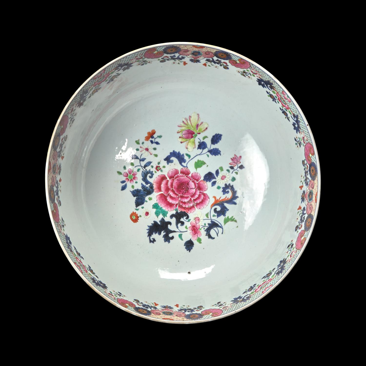 A Large Chinese Famille Rose 'Birds and Flowers' Punch Bowl, Qianlong Period 清乾隆 粉彩花鳥圖大碗