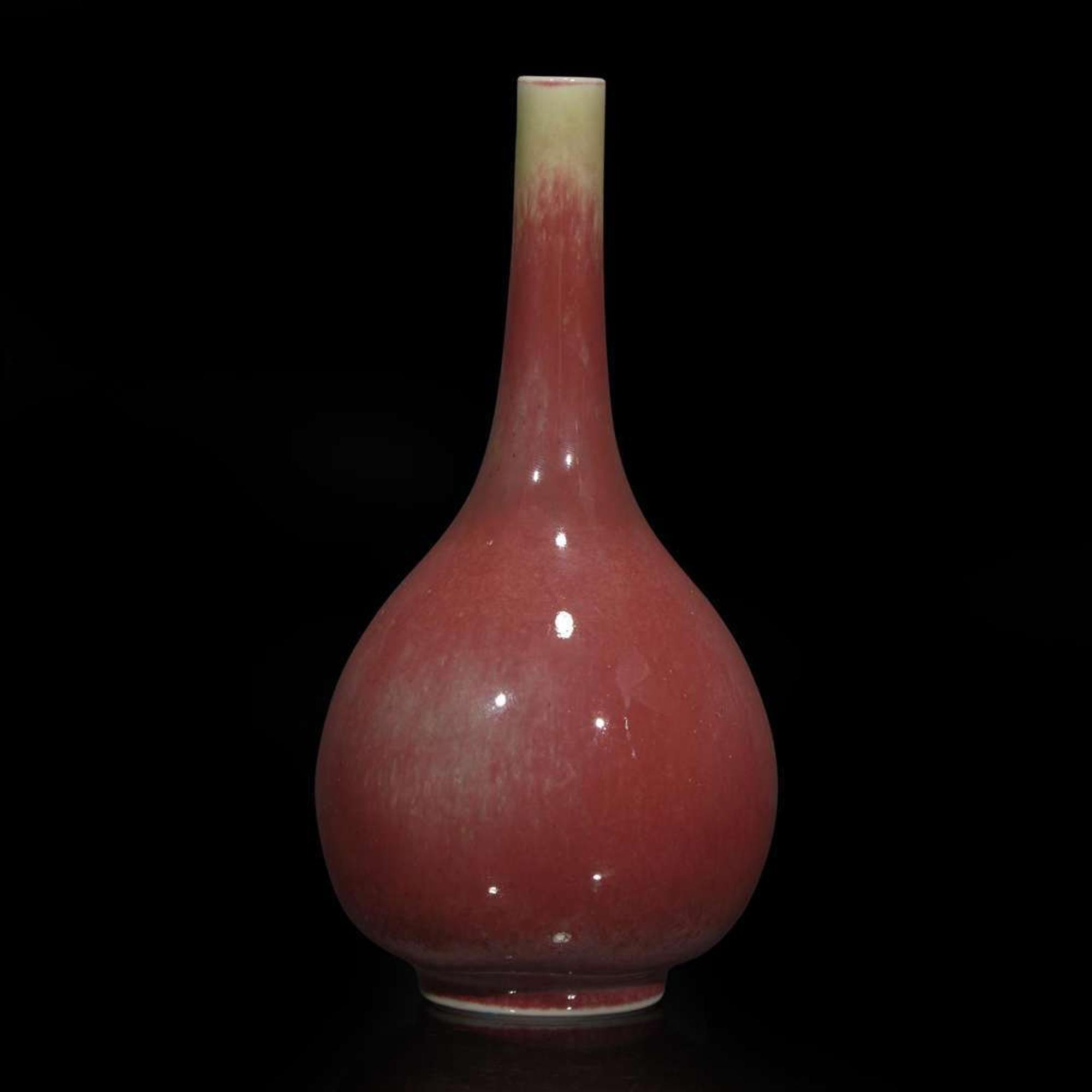 A fine Chinese "Peach bloom"-glazed bottle vase 豇豆红纸槌瓶 Kangxi six-character mark ?????