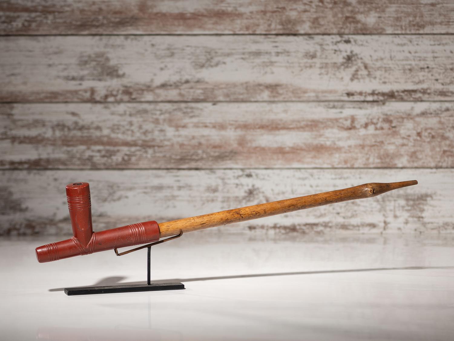 Sioux Effigy Pipe with Catlinite Bowl