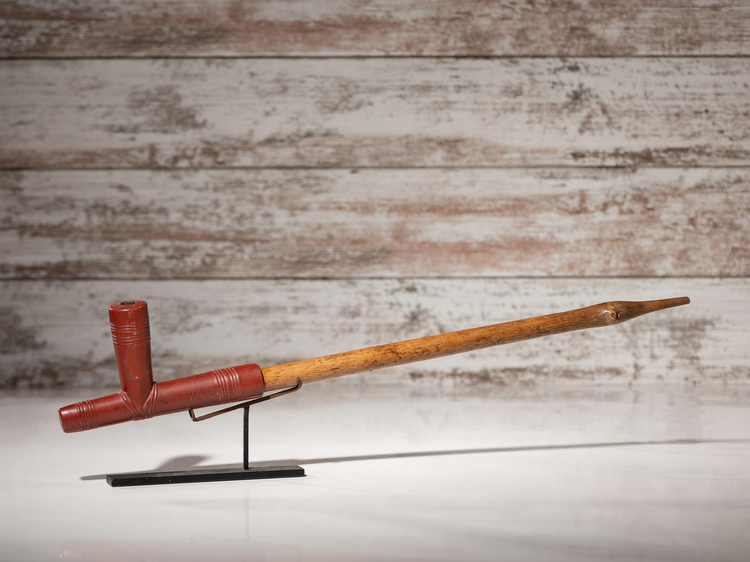Sioux Effigy Pipe with Catlinite Bowl