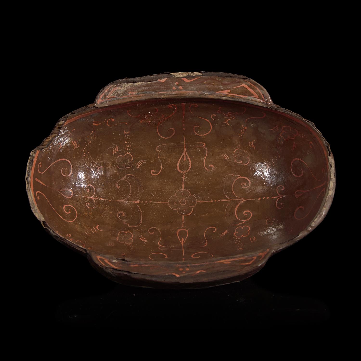 A Chinese Lacquered Wood Ear Cup, Er Bei, Han Dynasty — 漢 勾雲紋漆耳杯