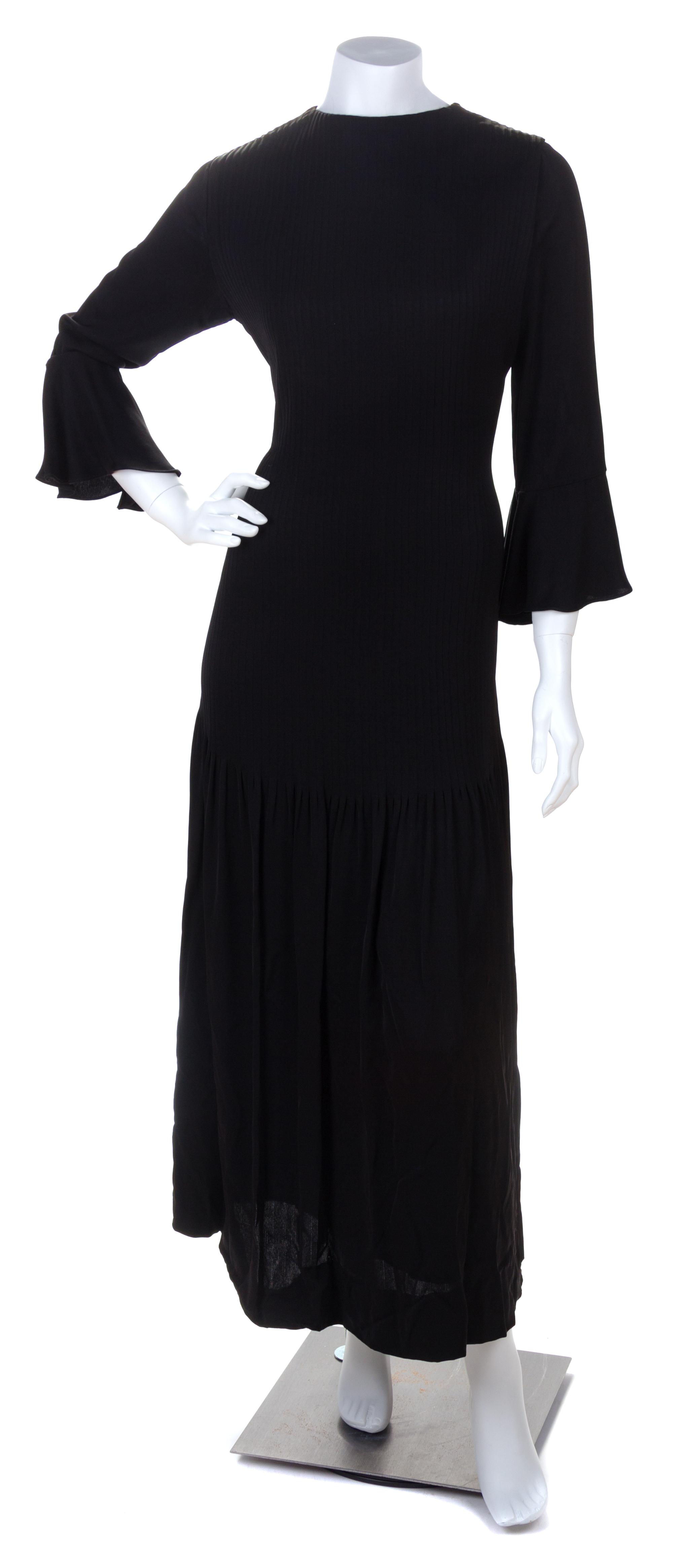 An Oscar de la Renta Black Evening Dress, No size.