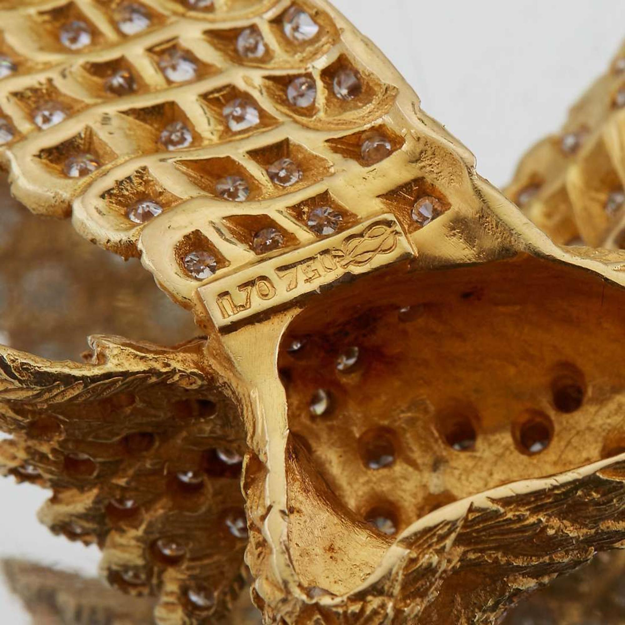 An eighteen karat gold and diamond necklace, Mapamenos Natepas
