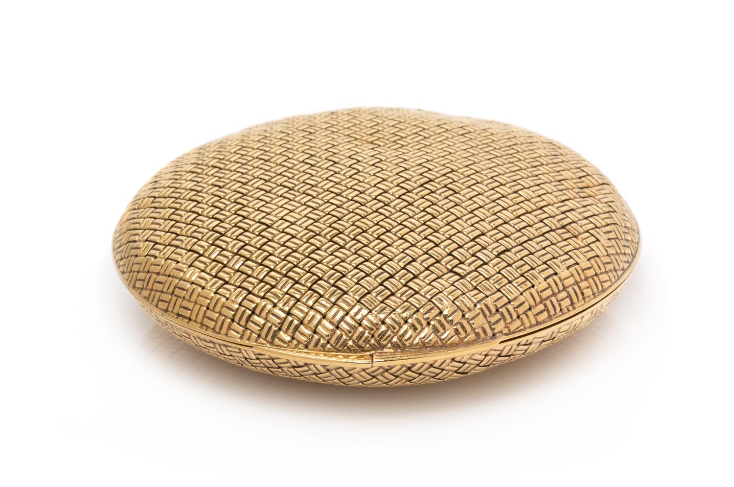 An 18 Karat Yellow Gold Compact, Van Cleef & Arpels, New York, 73.90 dwts.