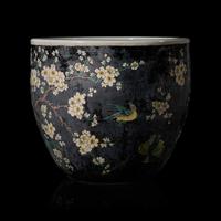 A Chinese Famille Noire Porcelain Jardiniere, Late Qing Dynasty-Republic Period 晚清-民國 黑地五彩喜上眉梢圖缸
