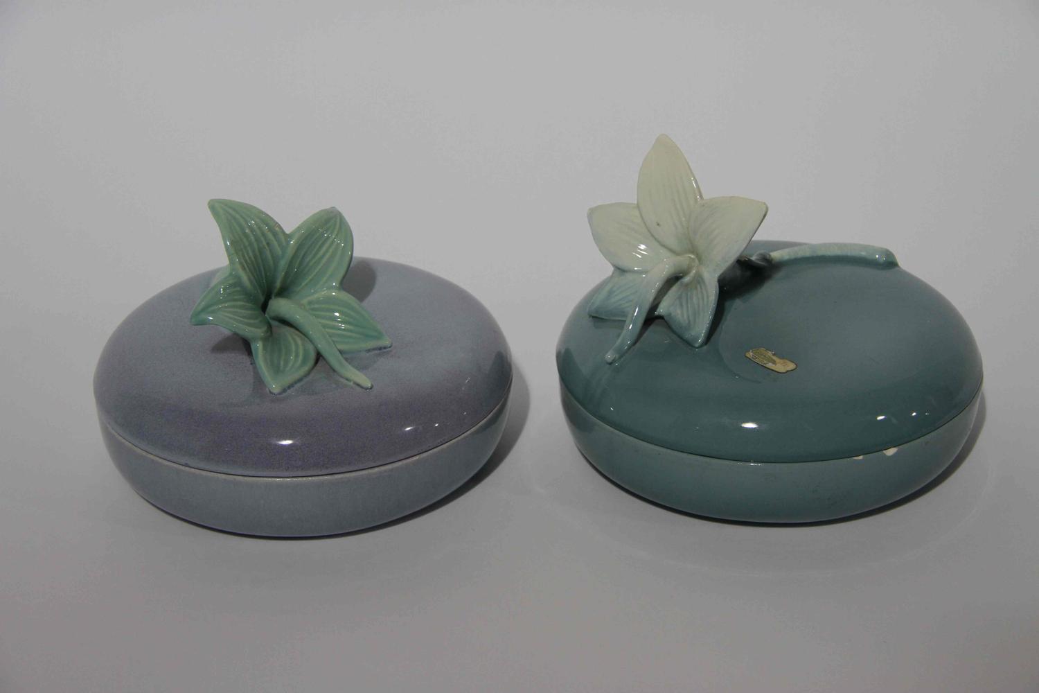 A Group of Six Haeger Pottery Table Articles Height of tallest 7 inches. — 1940s