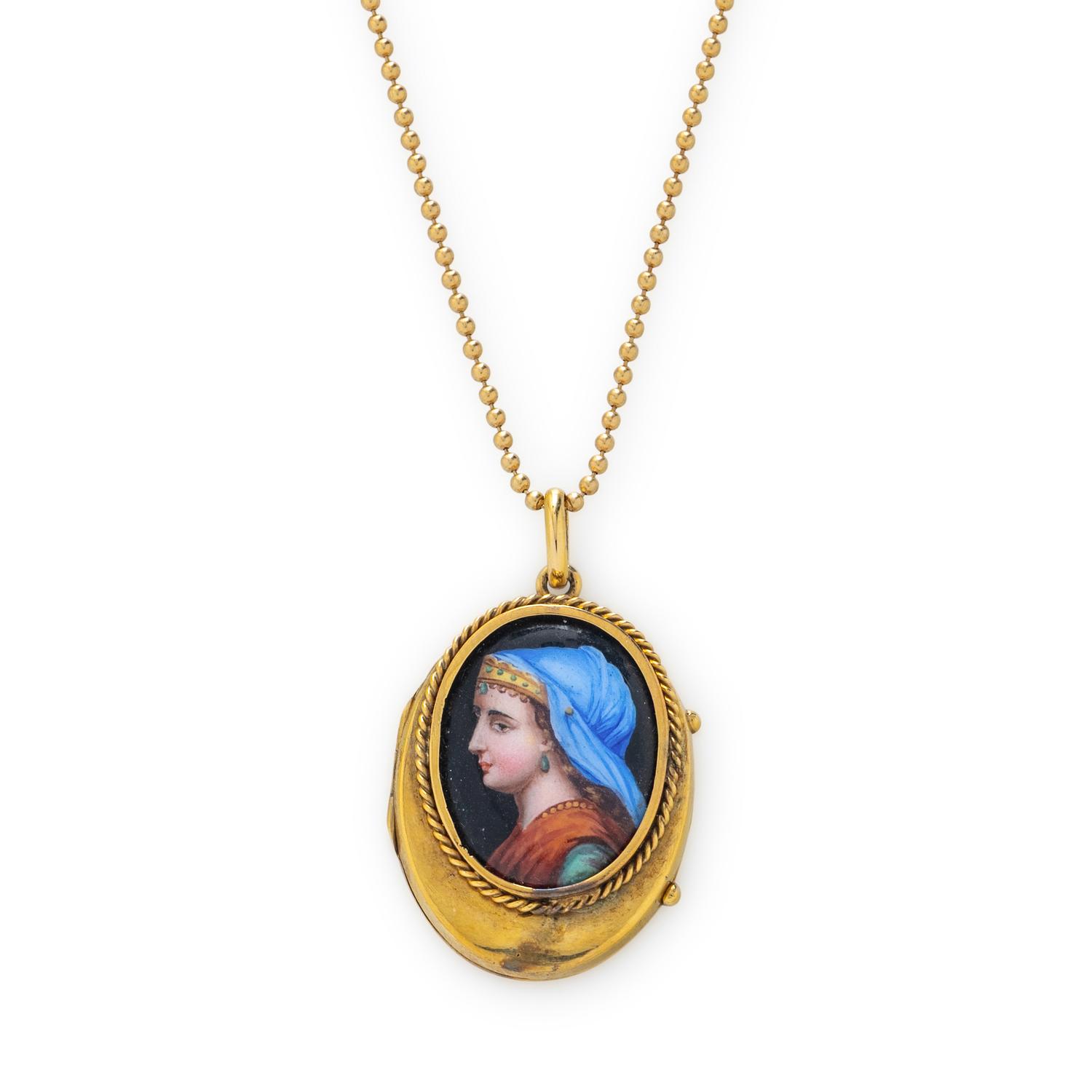 PAINTED PORCELAIN AND YELLOW GOLD LOCKET NECKLACE