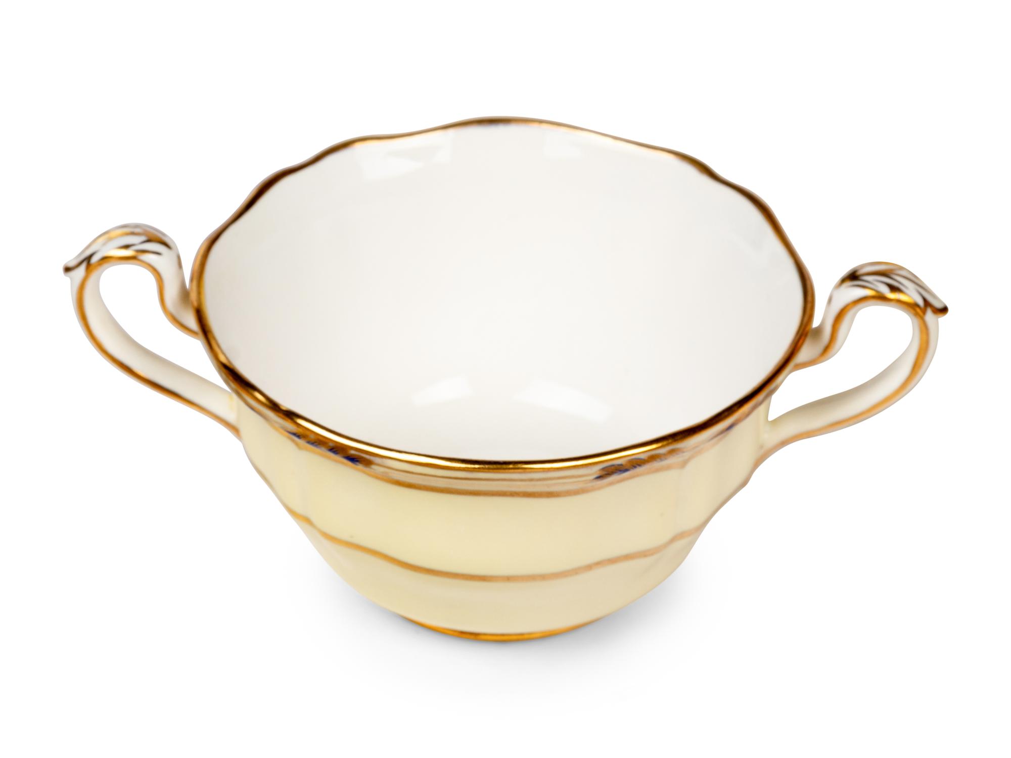 A Spode Sutherland Porcelain Dinner Service