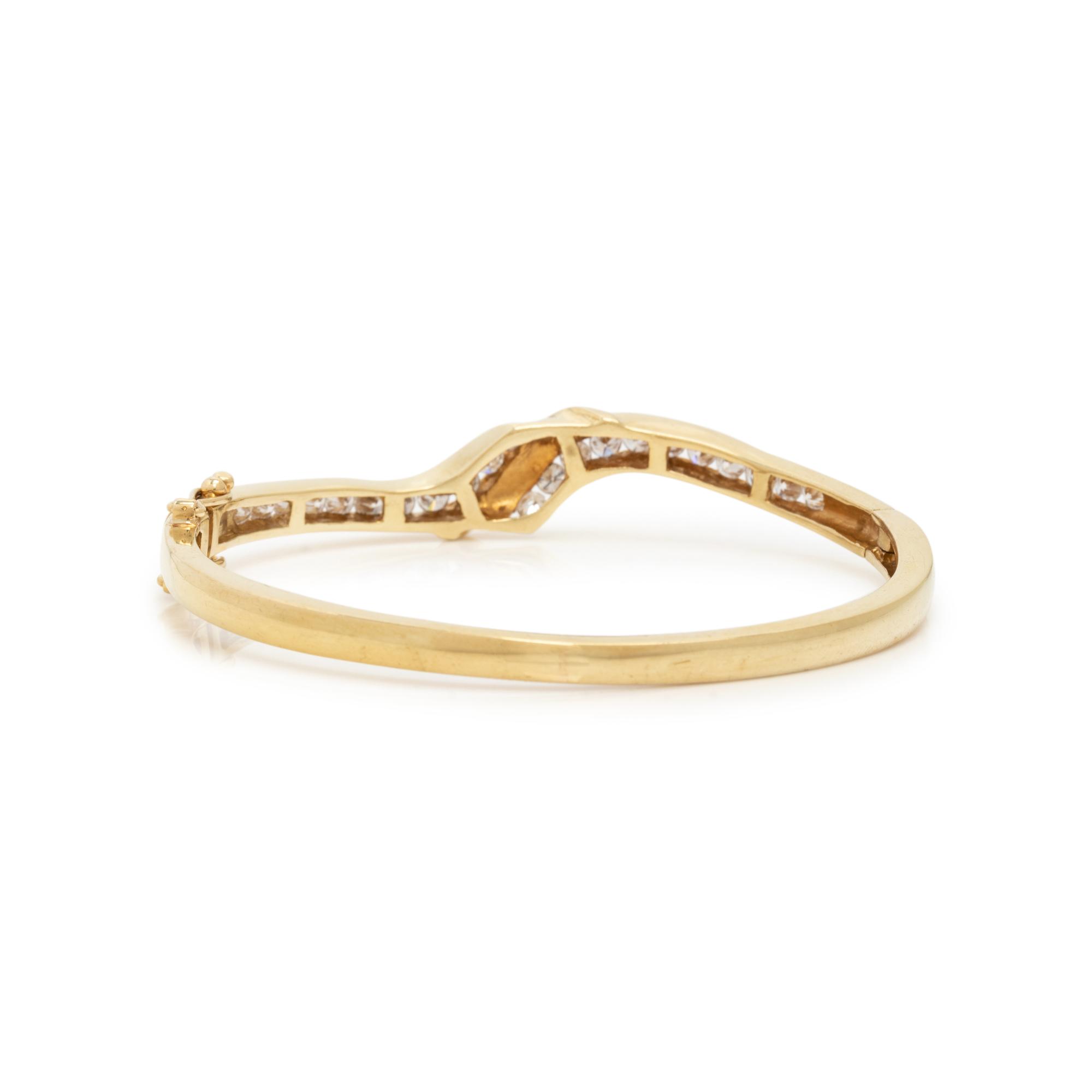 YELLOW GOLD AND DIAMOND BANGLE BRACELET
