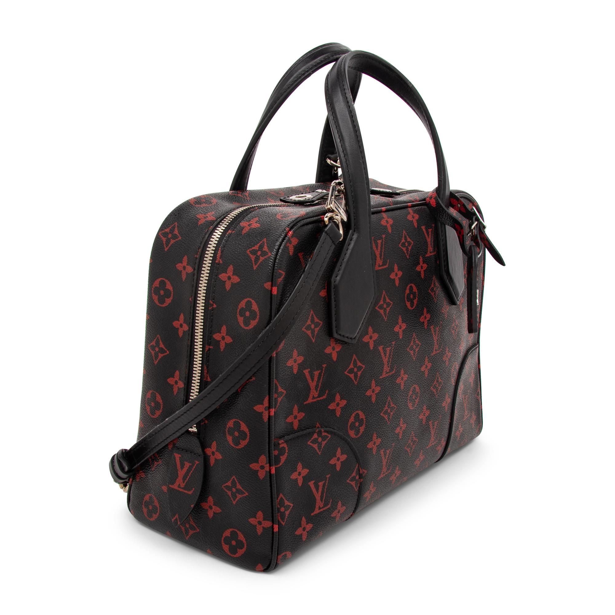 Louis Vuitton, Infrarouge Monogram Dora Soft MM Bag