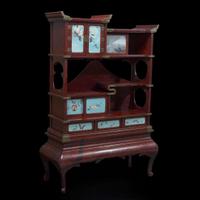 A Japanese lacquer display cabinet with cloisonné panels 日本漆器立柜及底座 Late Meiji period ????