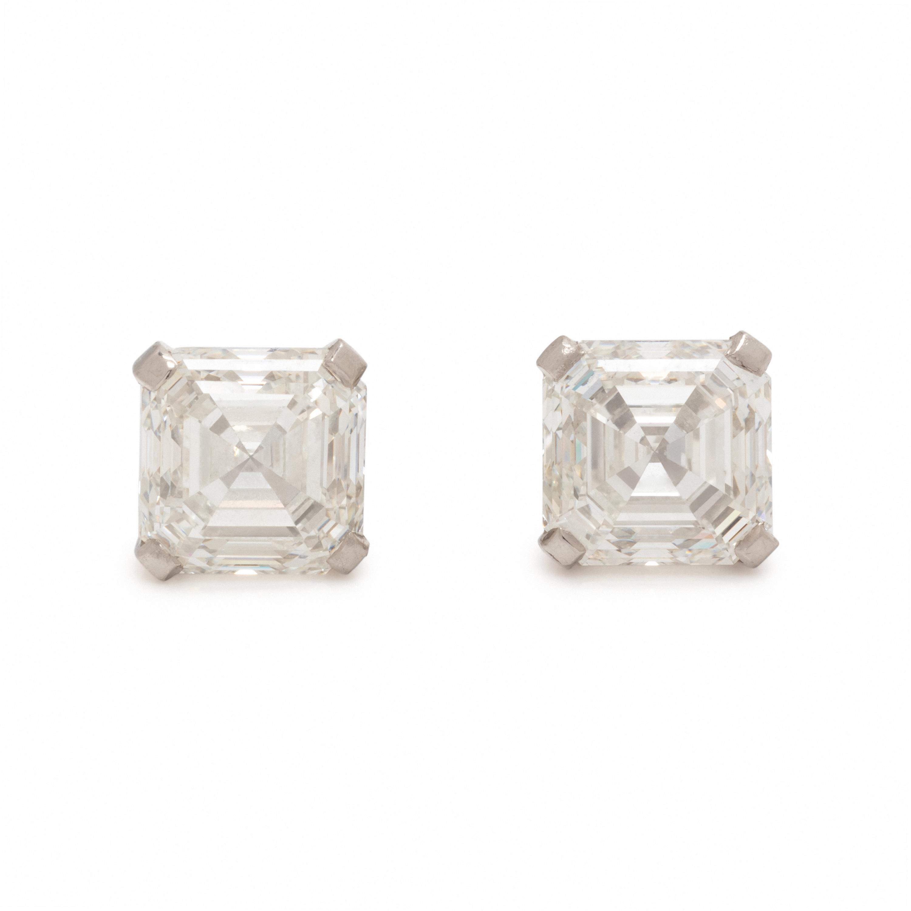 DIAMOND STUD EARRINGS