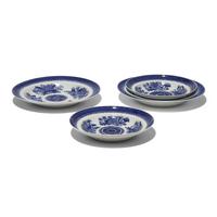 A Set of Sixteen Chinese Export Porcelain Blue Fitzhugh Tablewares