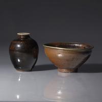 Two Chinese Dark Brown Glazed Wares, 19th Century and Earlier — 清中期及更早 醬釉罐及建盞一組