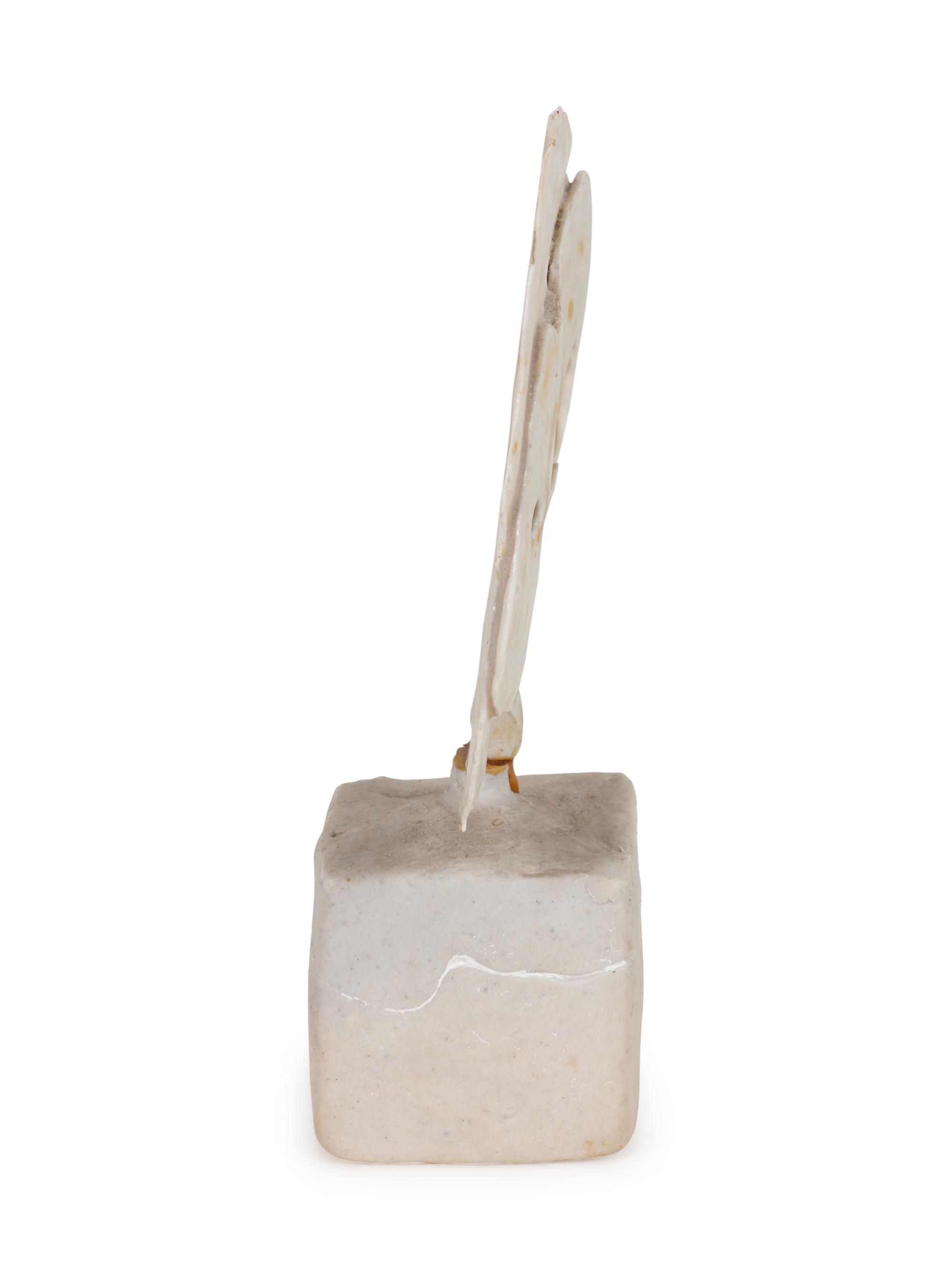 Porcelain Disk on Base