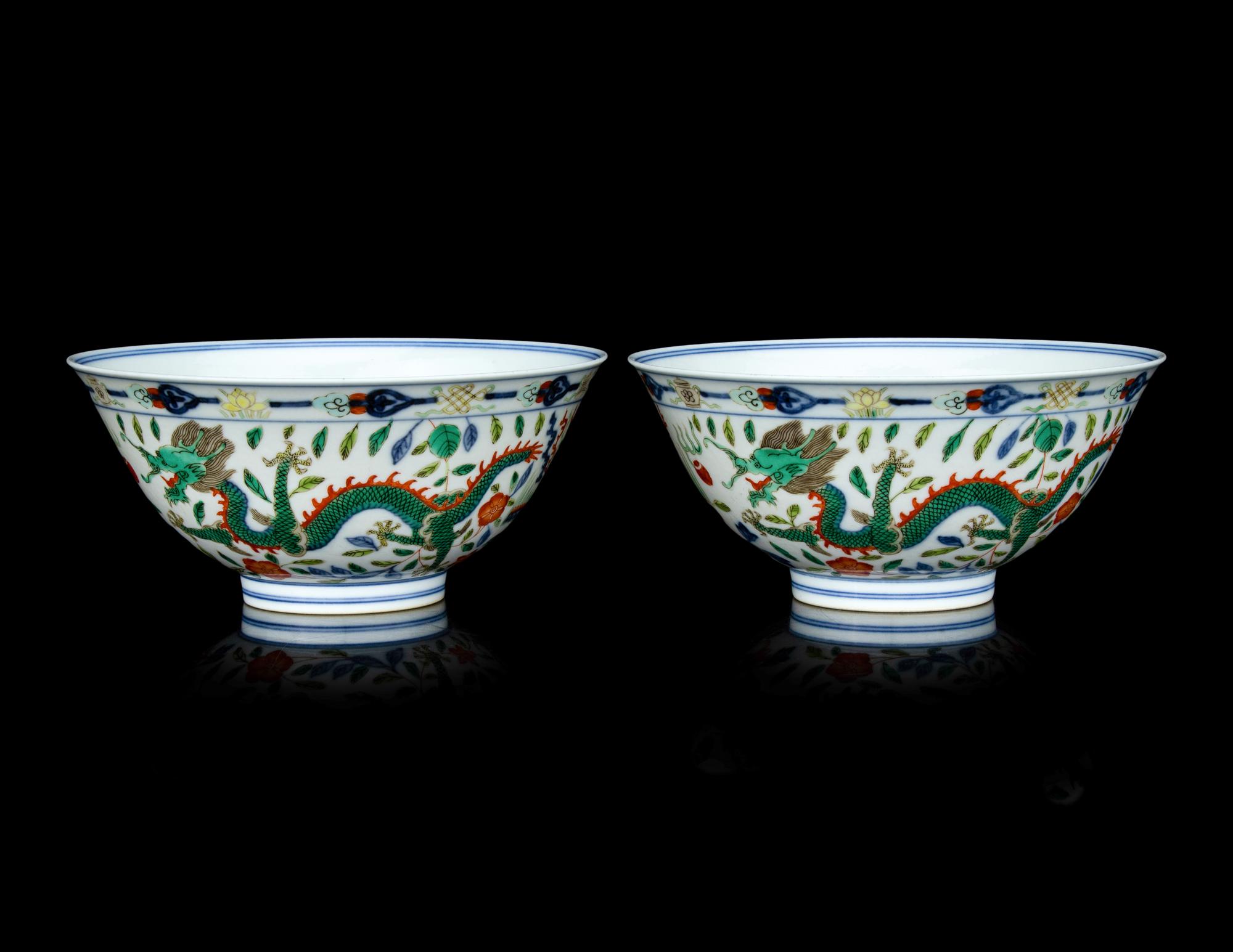 A Pair of Chinese Wucai Porcelain 'Dragon and Phoenix' Bowls