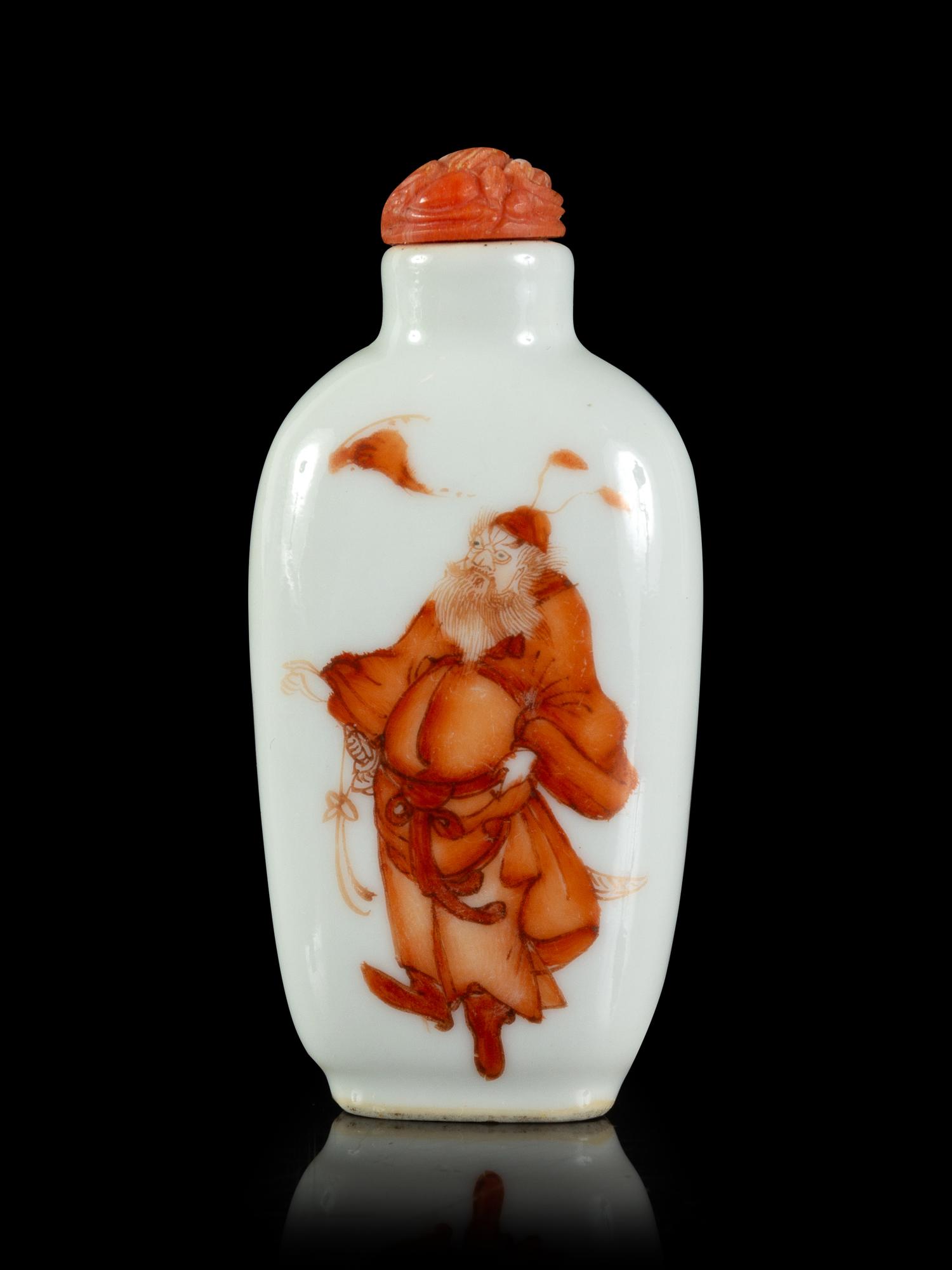 An Iron Red Porcelain Snuff Bottle