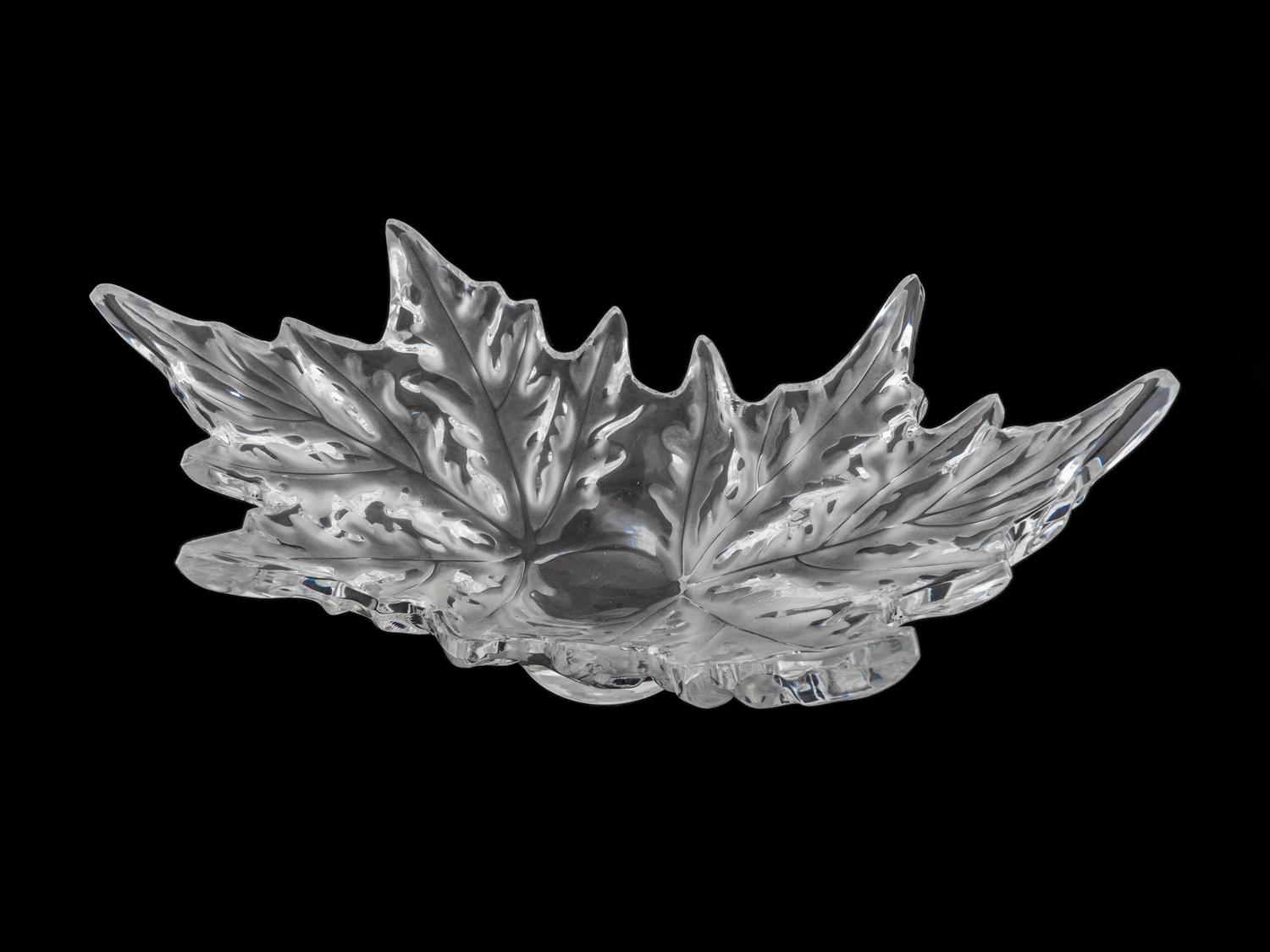 A Lalique Style Molded Glass Bowl — 20TH CENTURY