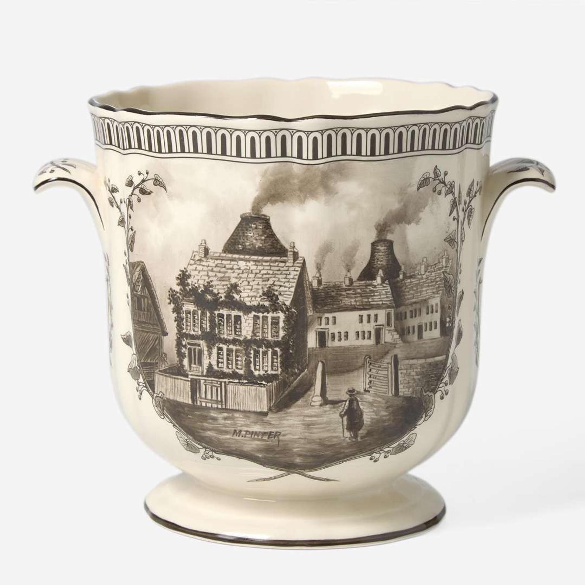 A Wedgwood Queensware Hand-Painted Ice Pail UK, 1990s