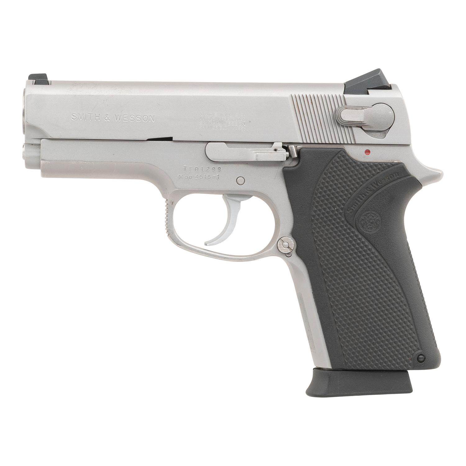 *Smith & Wesson Model 4516-1 Pistol