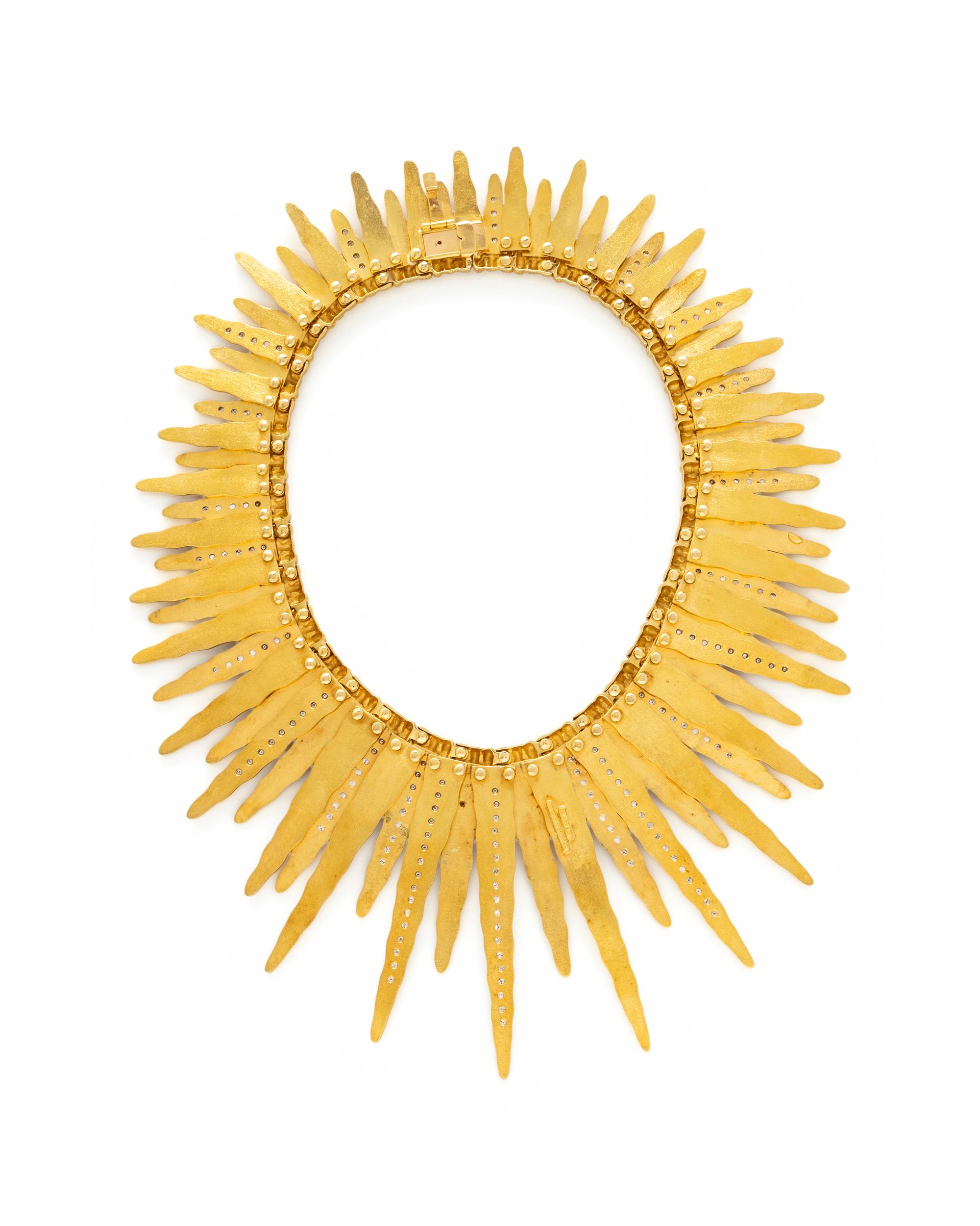 MAPAMENOS NATEPAS, YELLOW GOLD AND DIAMOND NECKLACE
