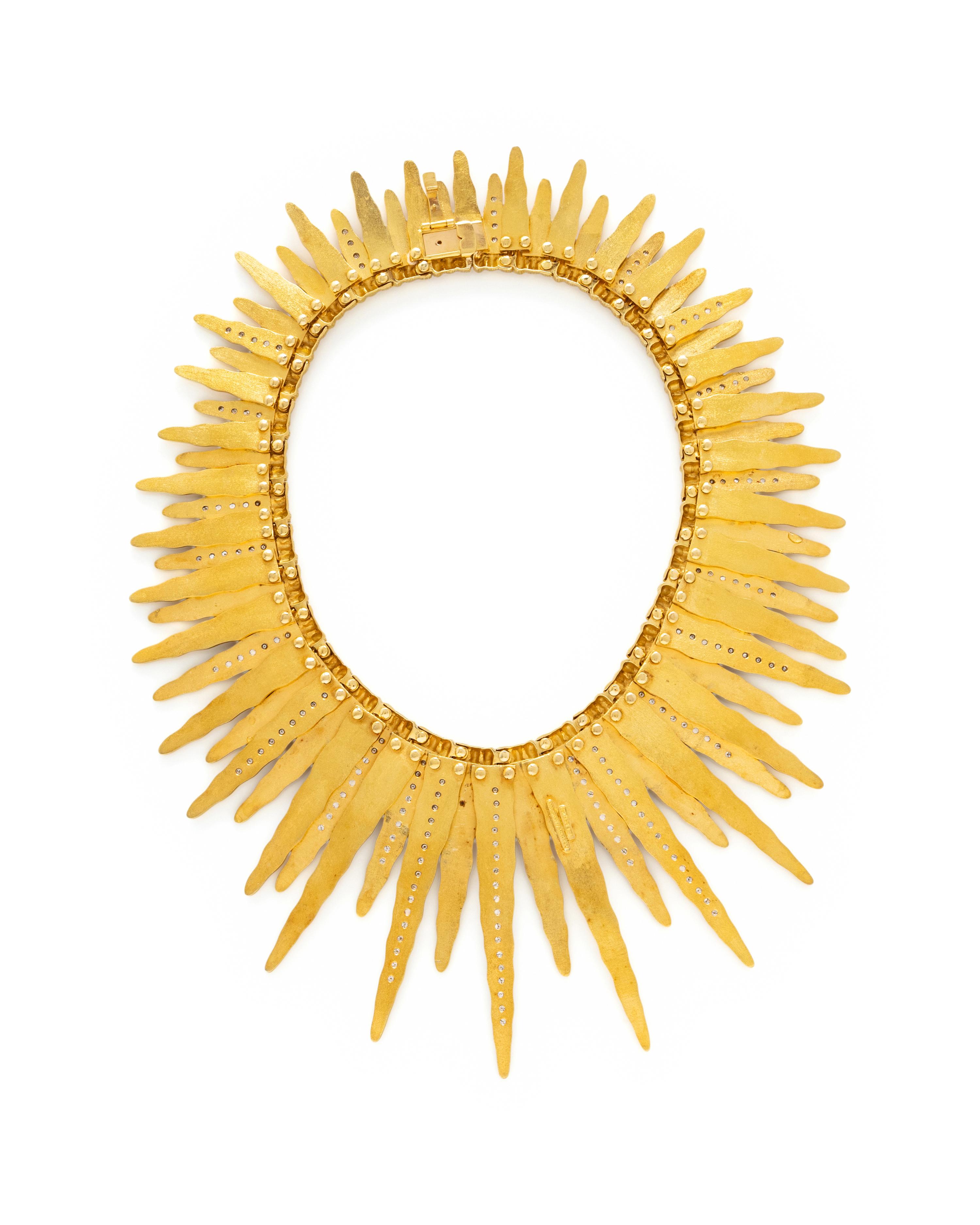 MAPAMENOS NATEPAS, YELLOW GOLD AND DIAMOND NECKLACE