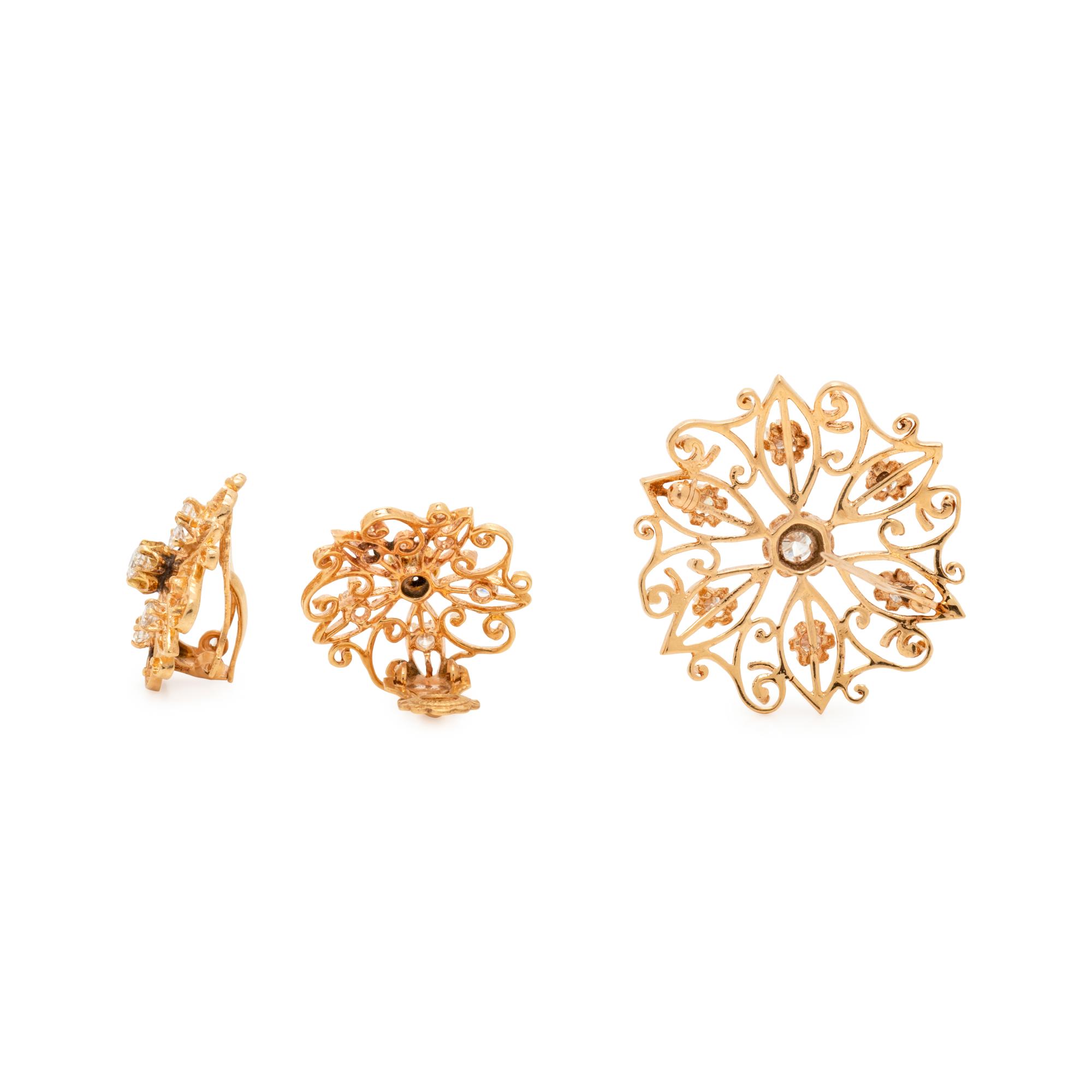YELLOW GOLD AND DIAMOND SET