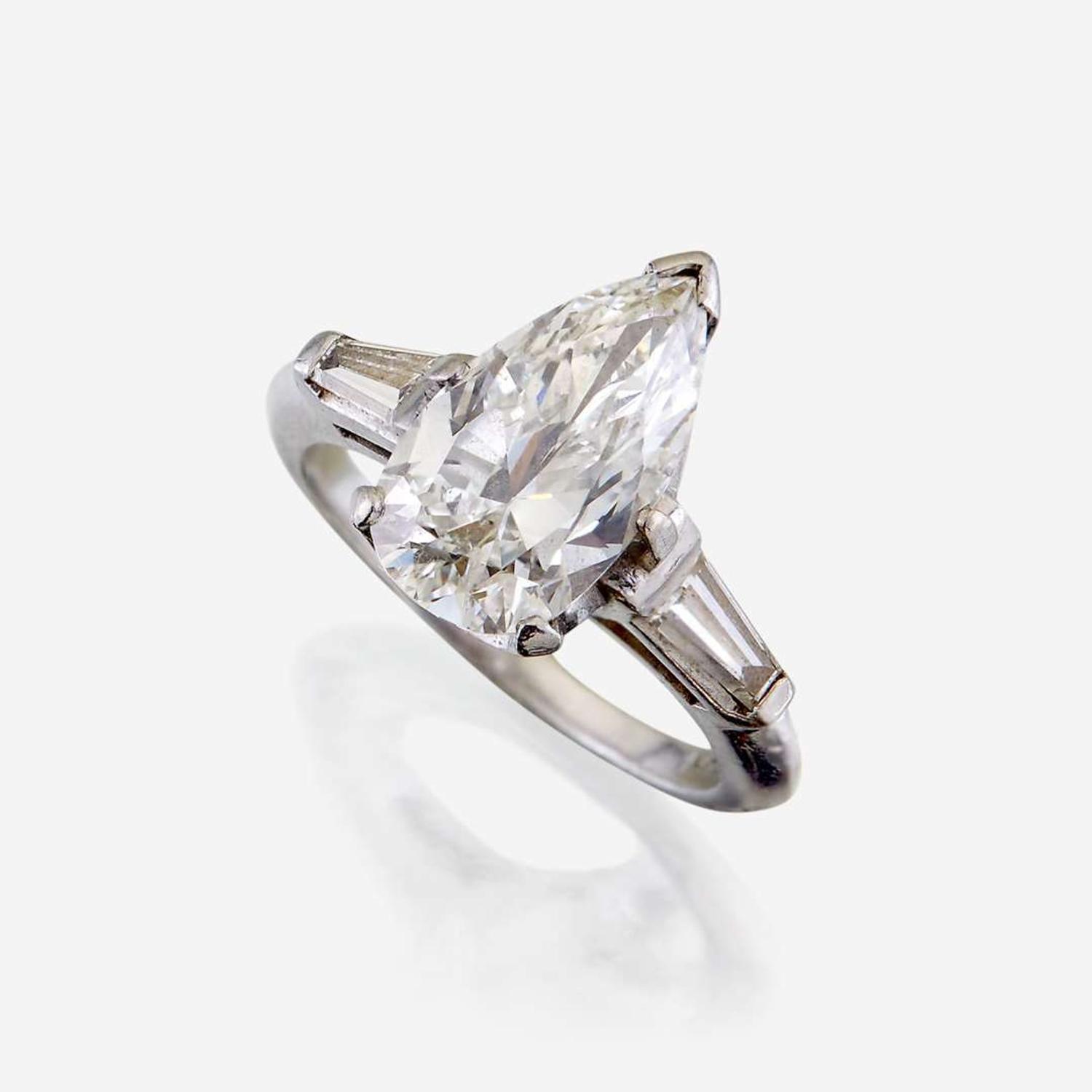 A diamond solitaire