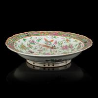 A Group of Eight Assorted Chinese Rose Medallion Dishes and a Charger, Second Half 19th Century 清晚期 廣彩賞盤一組八件