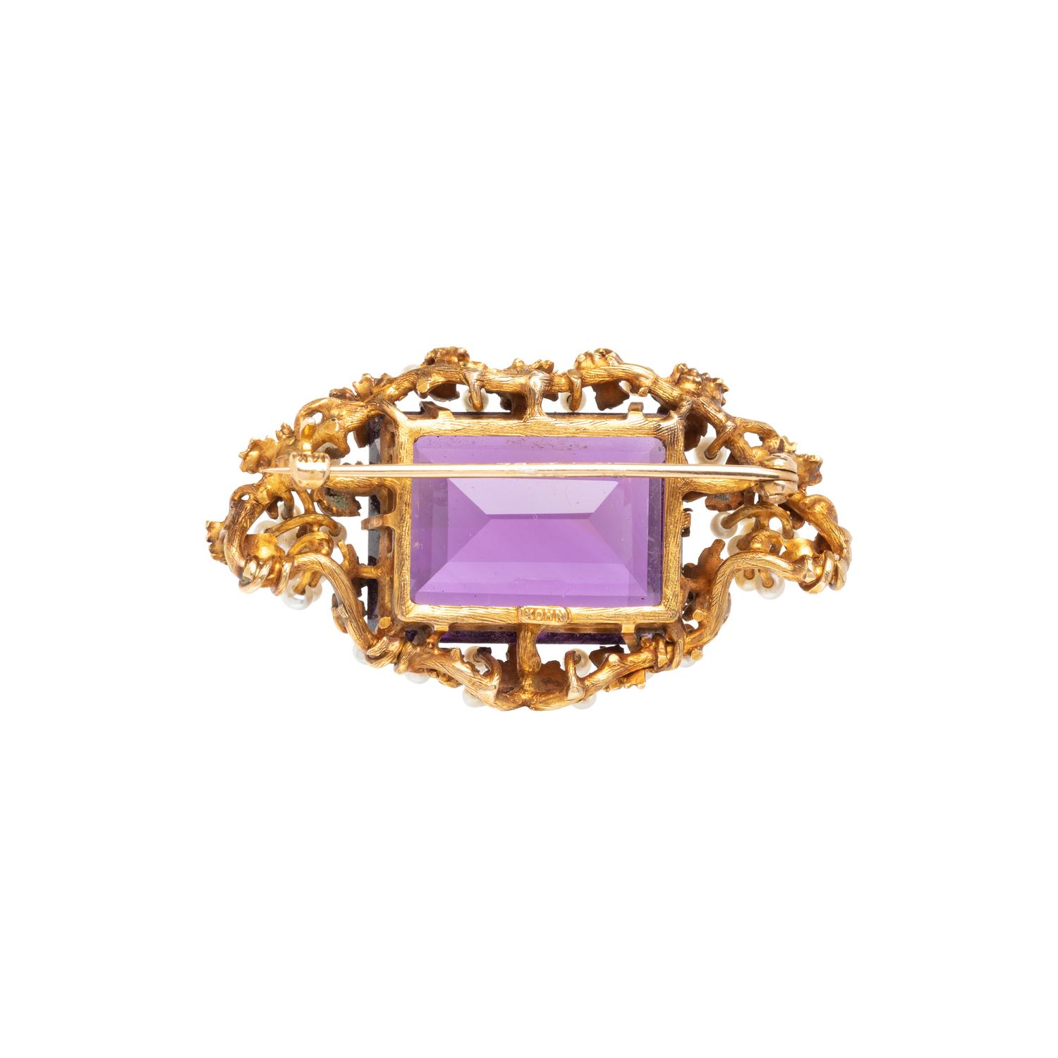 KOHN, ARTS & CRAFTS, YELLOW GOLD, AMETHYST AND SEED PEARL BROOCH