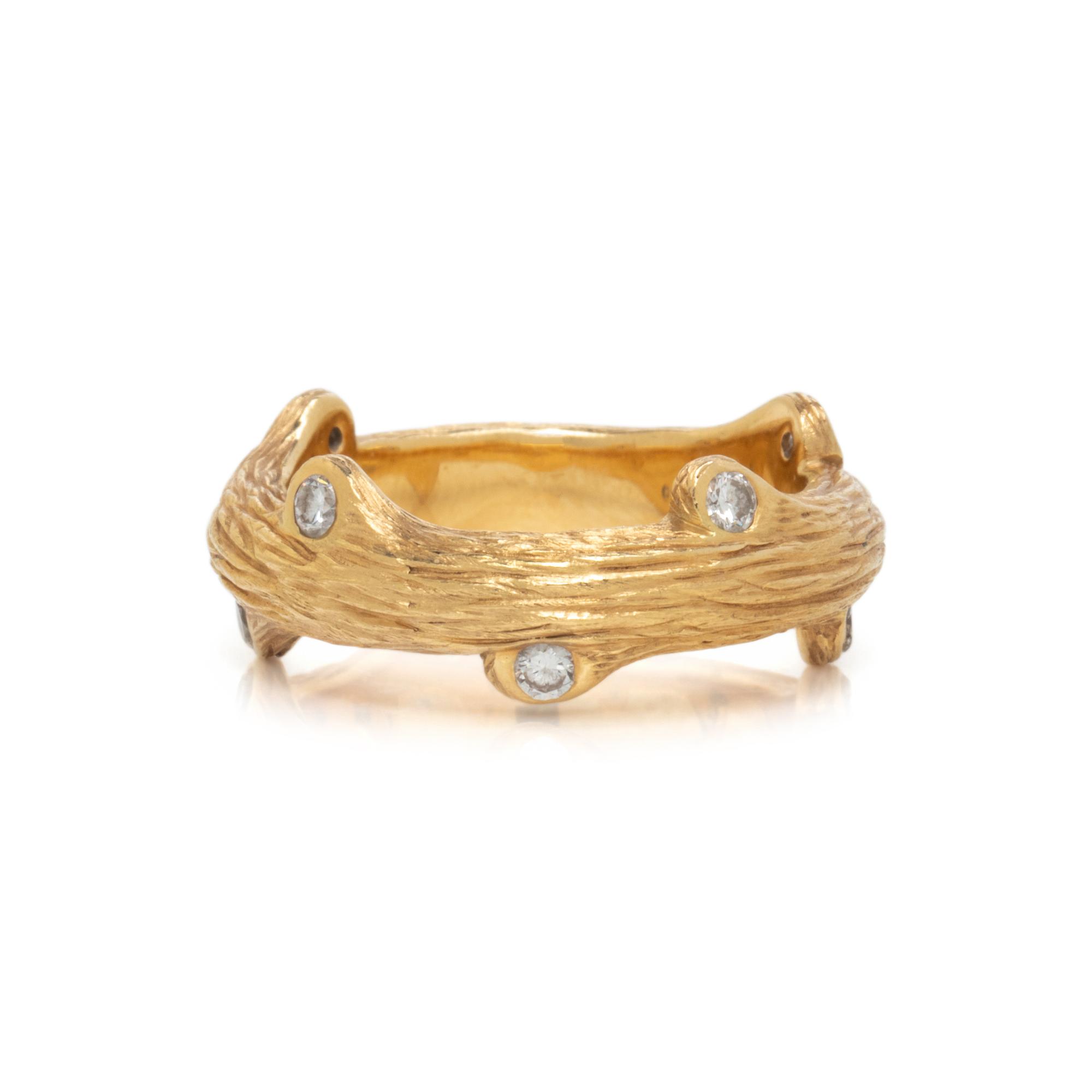 YELLOW GOLD AND DIAMOND RING