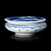 A Chinese Blue and White Porcelain Seal Paste Box, Kangxi Period 清康熙 青花高士圖印盒