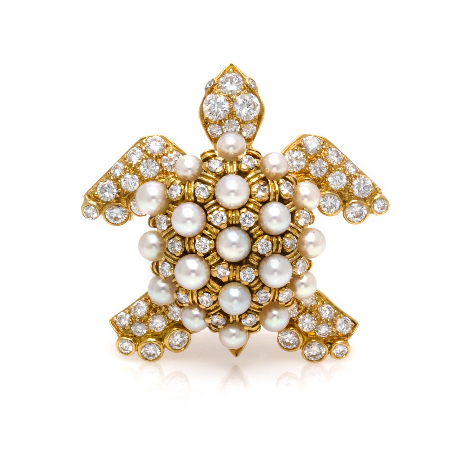 An 18 Karat Yellow Gold, Diamond and Cultured Pearl Turtle Brooch, British, 8.40 dwts.