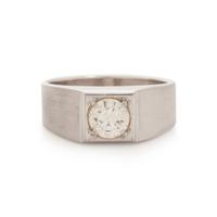 WHITE GOLD AND DIAMOND RING