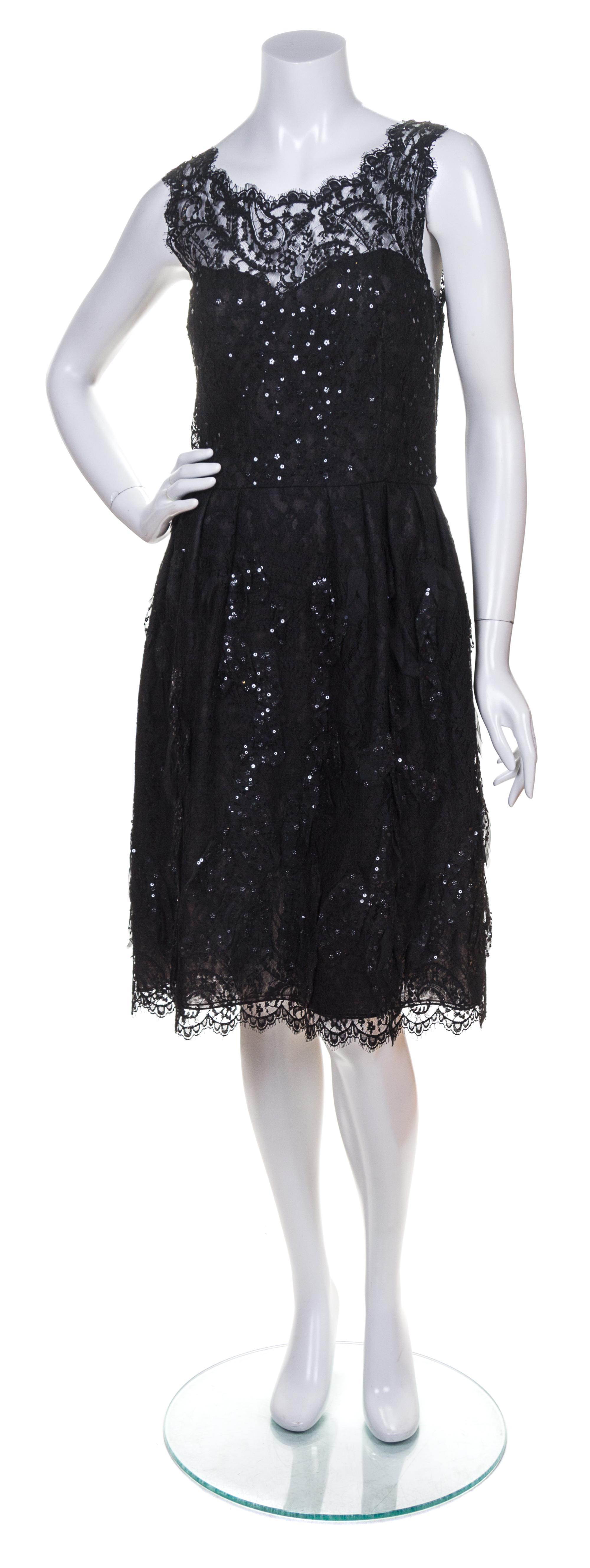 An Oscar de le Renta Black Sleeveless Cocktail Dress, Size 10.