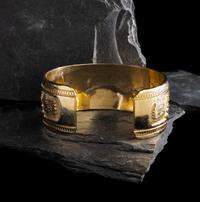 Herbert Taylor (Diné, 1951-1996) — 14K Gold Heartline Bear Cuff Bracelet