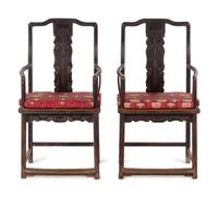 A Pair of Chinese Brown Lacquered Elmwood Scholar's Armchairs, Guanmaoyi