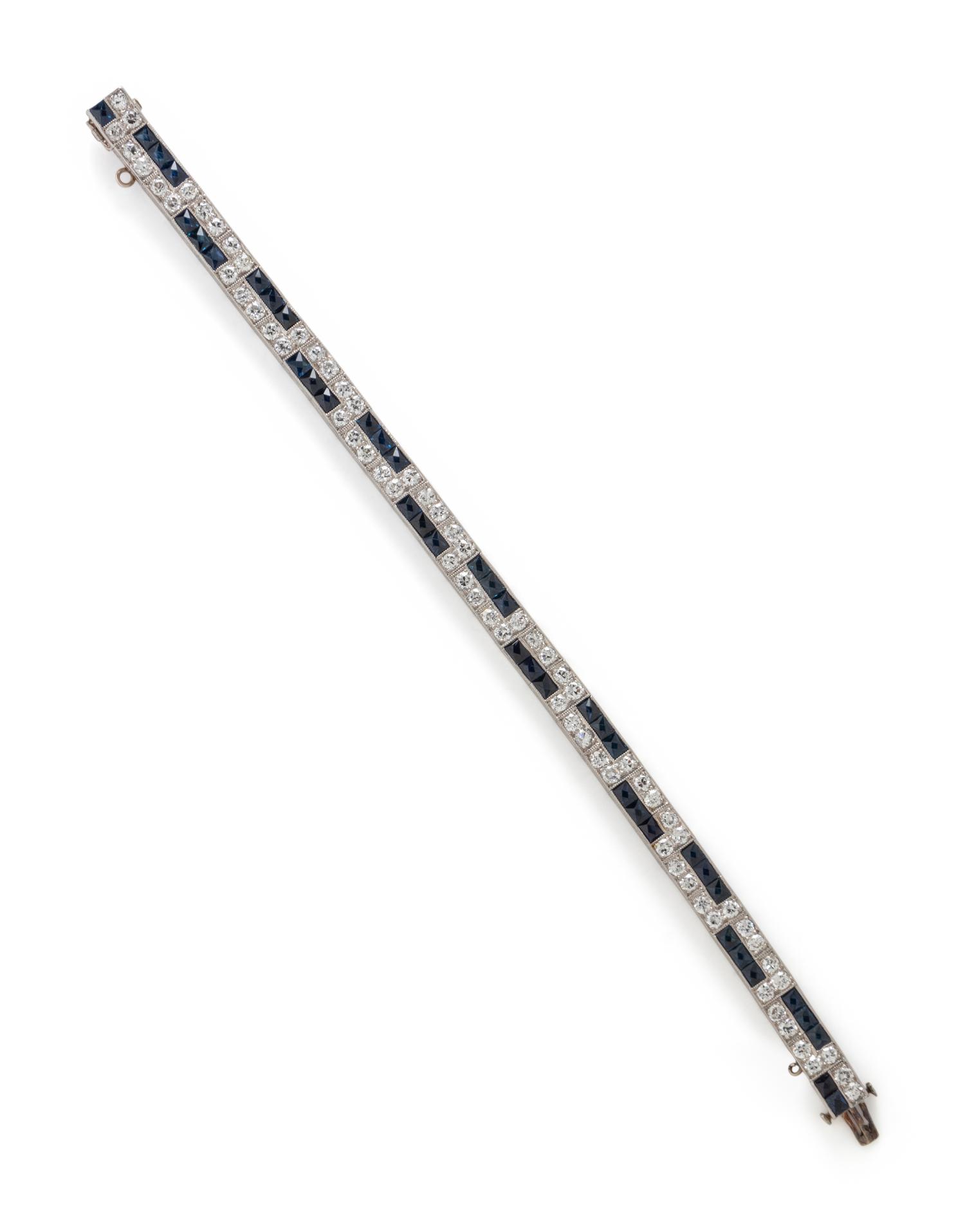 ART DECO, PLATINUM, DIAMOND AND SAPPHIRE BRACELET