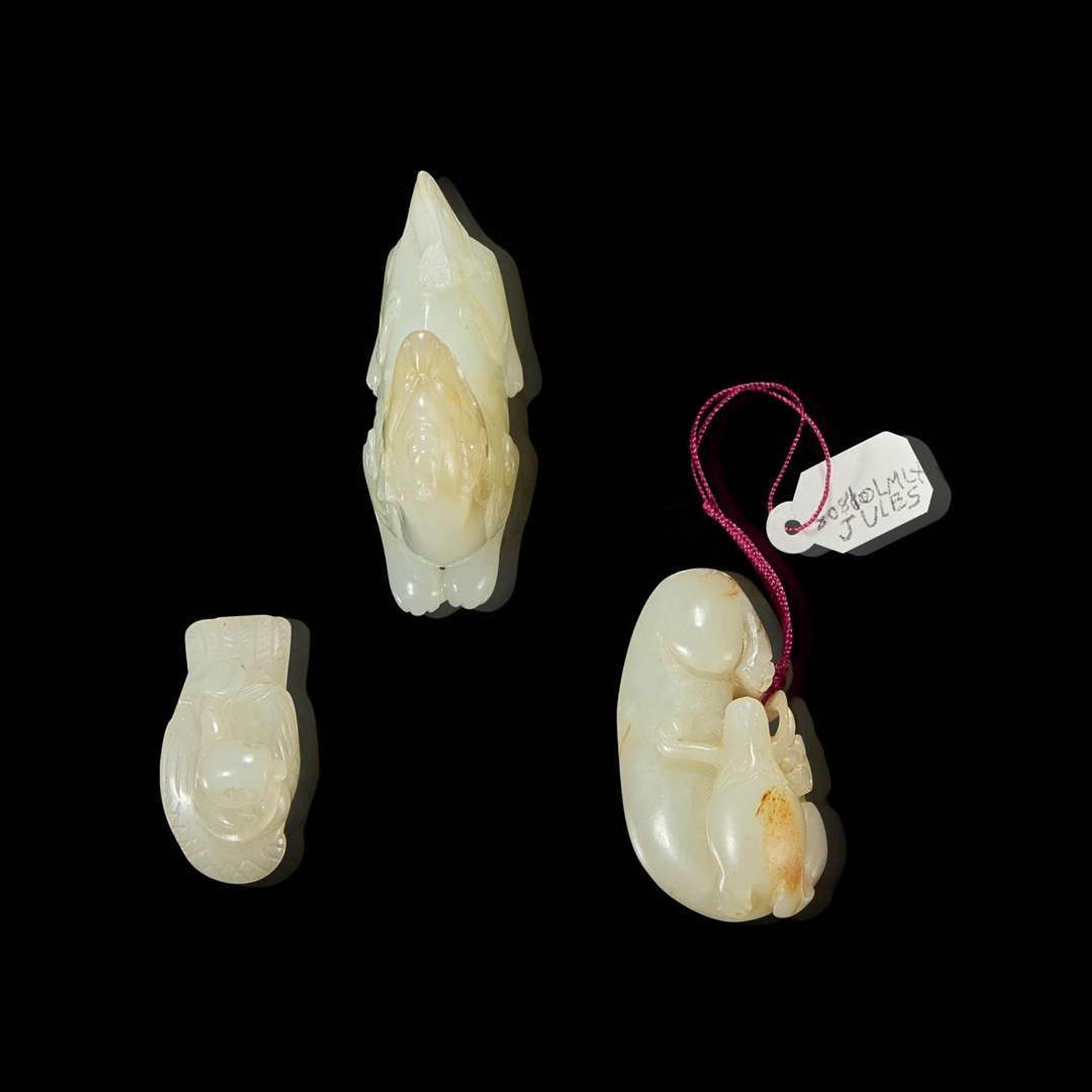A group of three Chinese carved jade mythical beasts 玉雕瑞兽一组三件 Qing dynasty ?