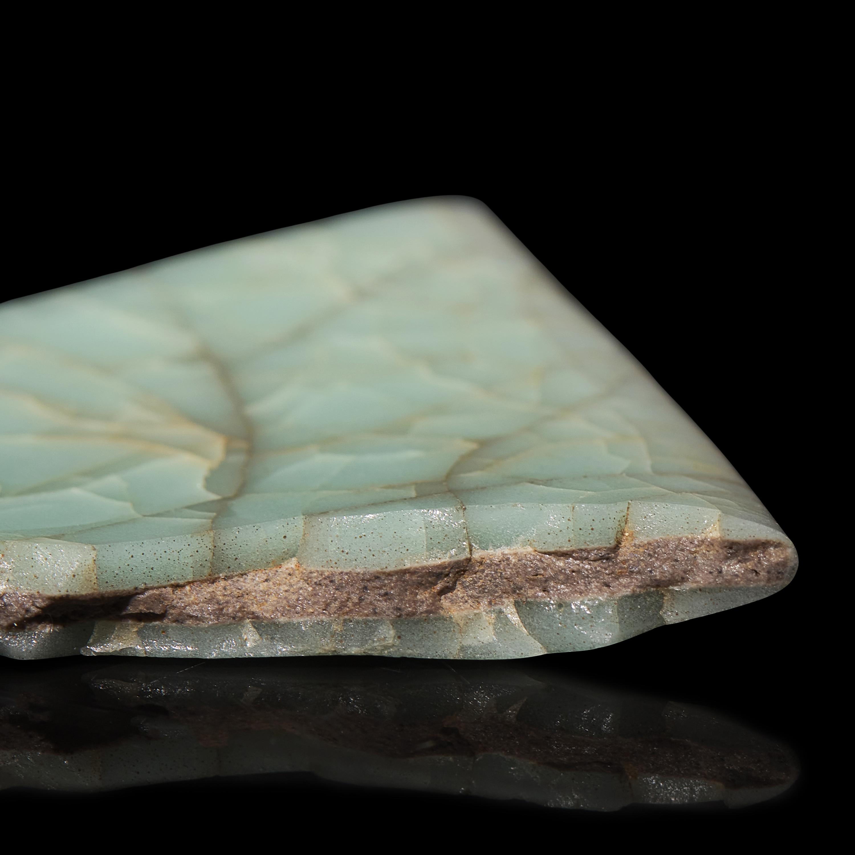A Ru Ware and A Guan Ware Porcelain Fragment, Song Dynasty 宋 汝窯官窯瓷片各一