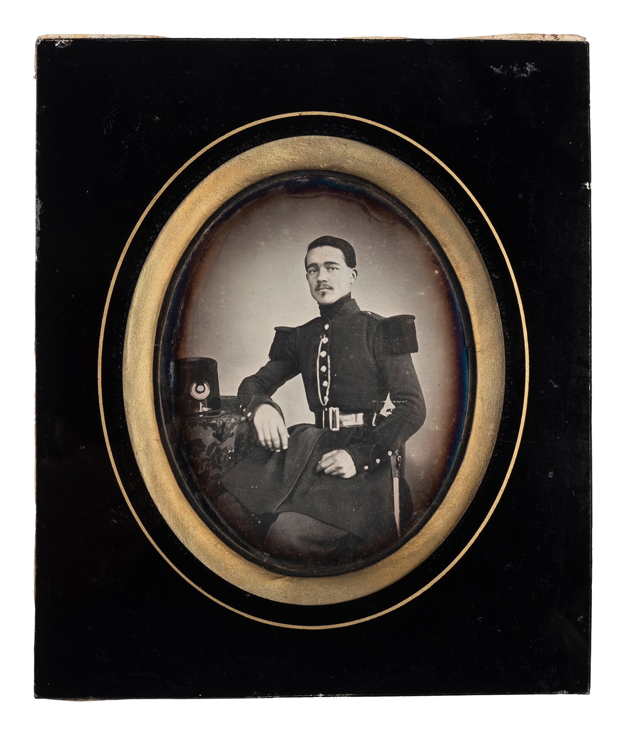 [EARLY PHOTOGRAPHY] -- [MILITARIA]. Half plate daguerreotype of French infantry officer. Ca 1850s.