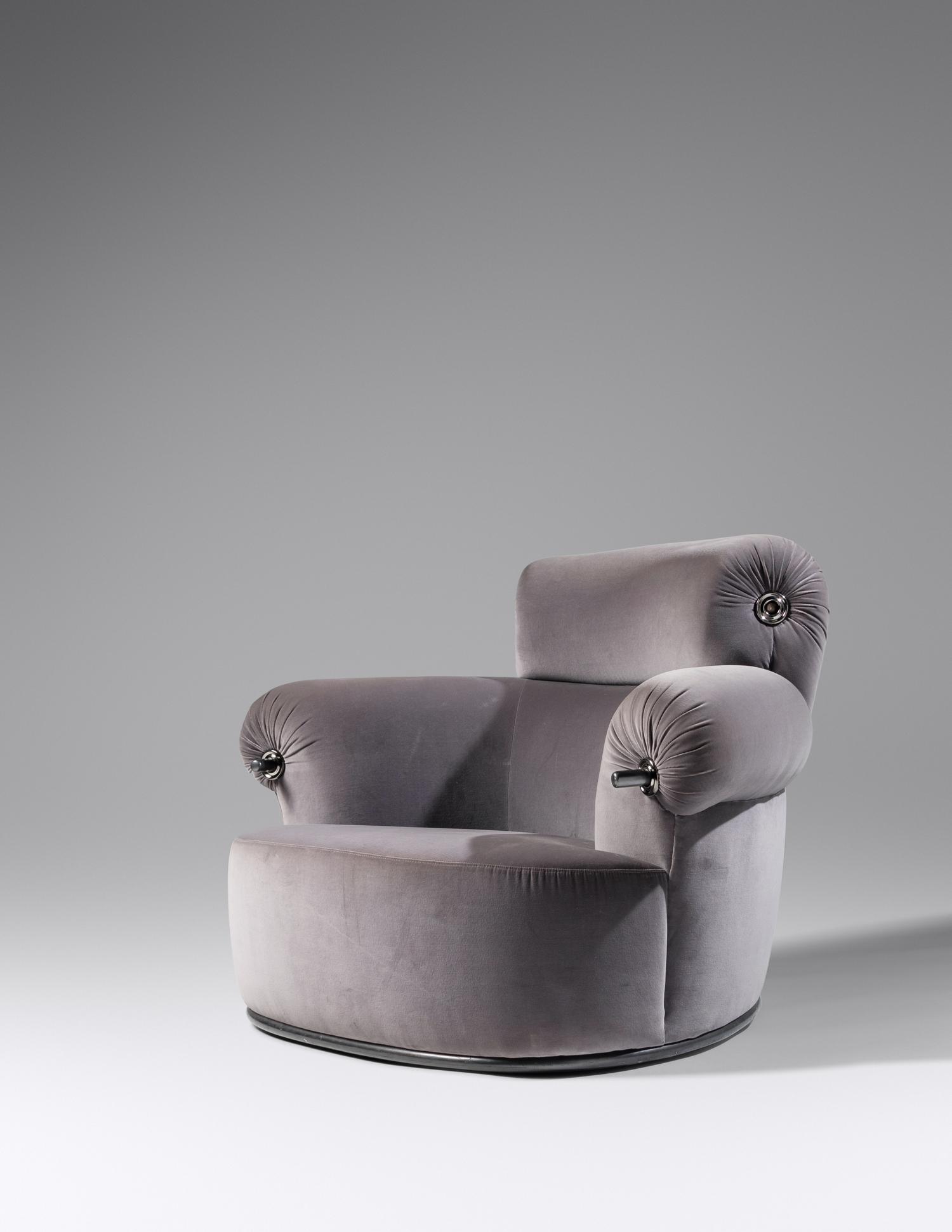 Toro Lounge Chair Azucena, Italy