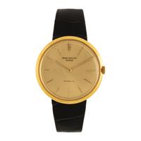 Patek Philippe, Ref. 2591, 18K Yellow Gold 'Calatrava' Watch, Retailed by and Signed Gübelin, with Pouch