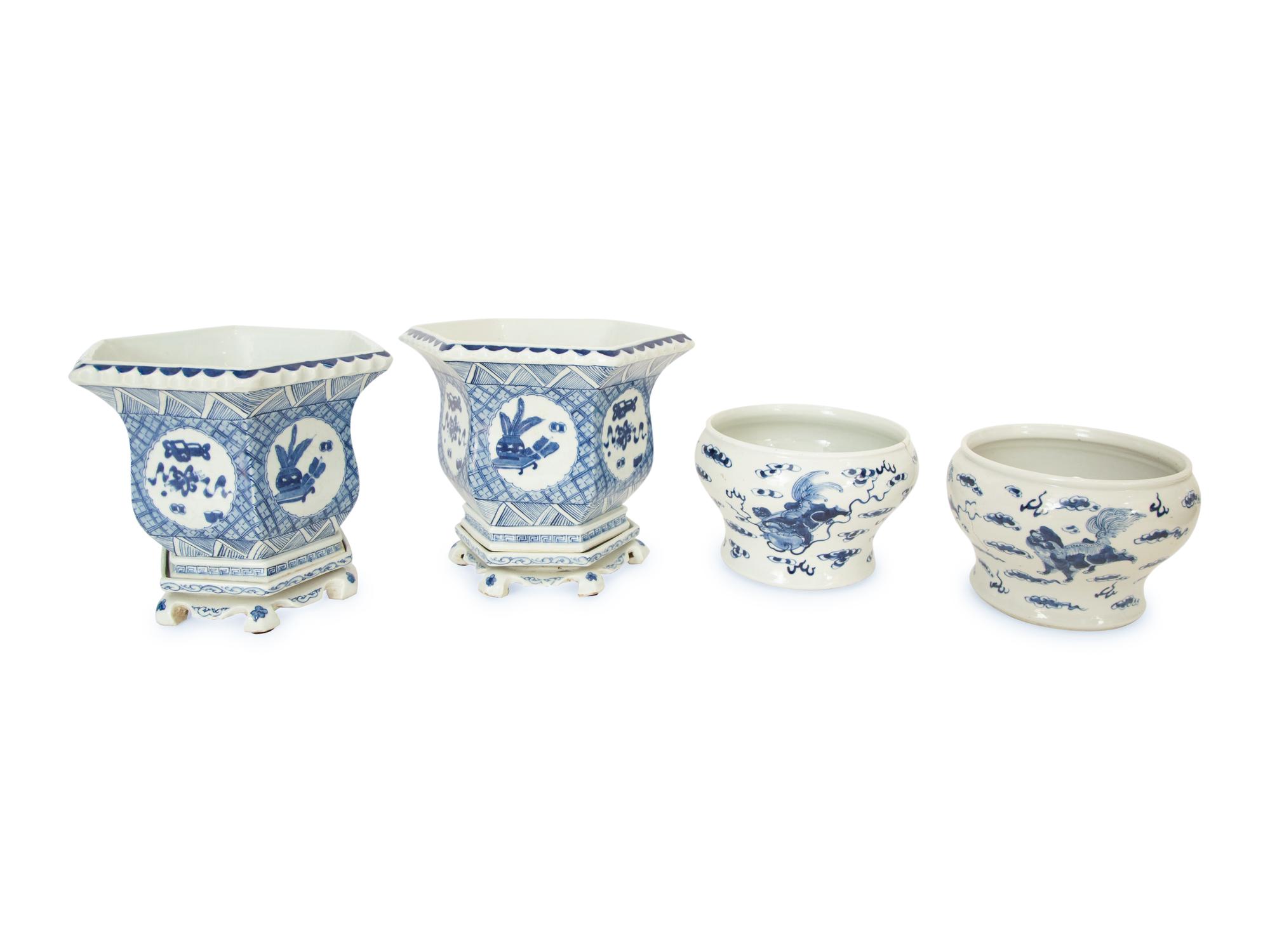 Two Pairs of Chinese Blue and White Porcelain Jardinières
