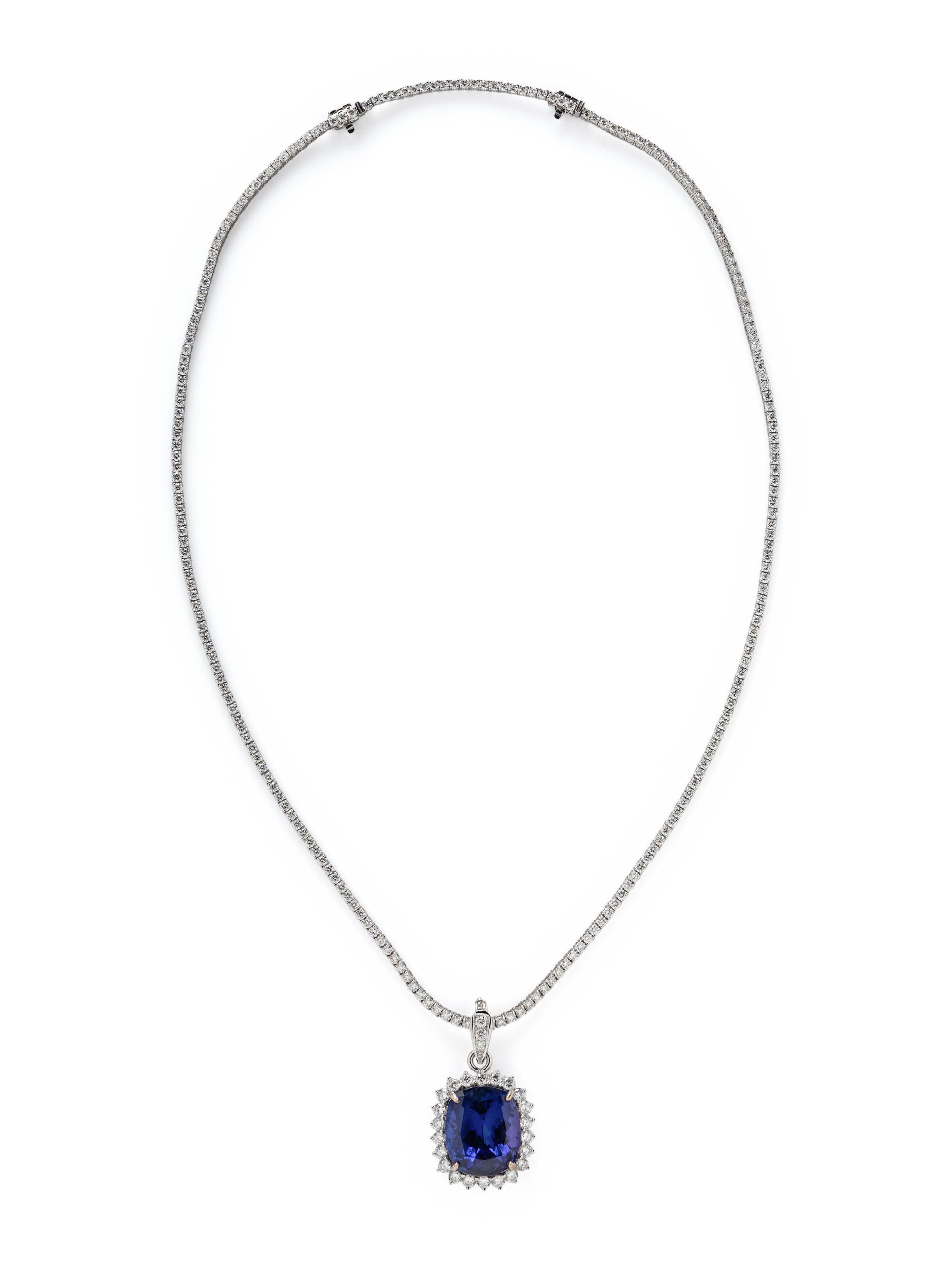 TANZANITE AND DIAMOND PENDANT NECKLACE