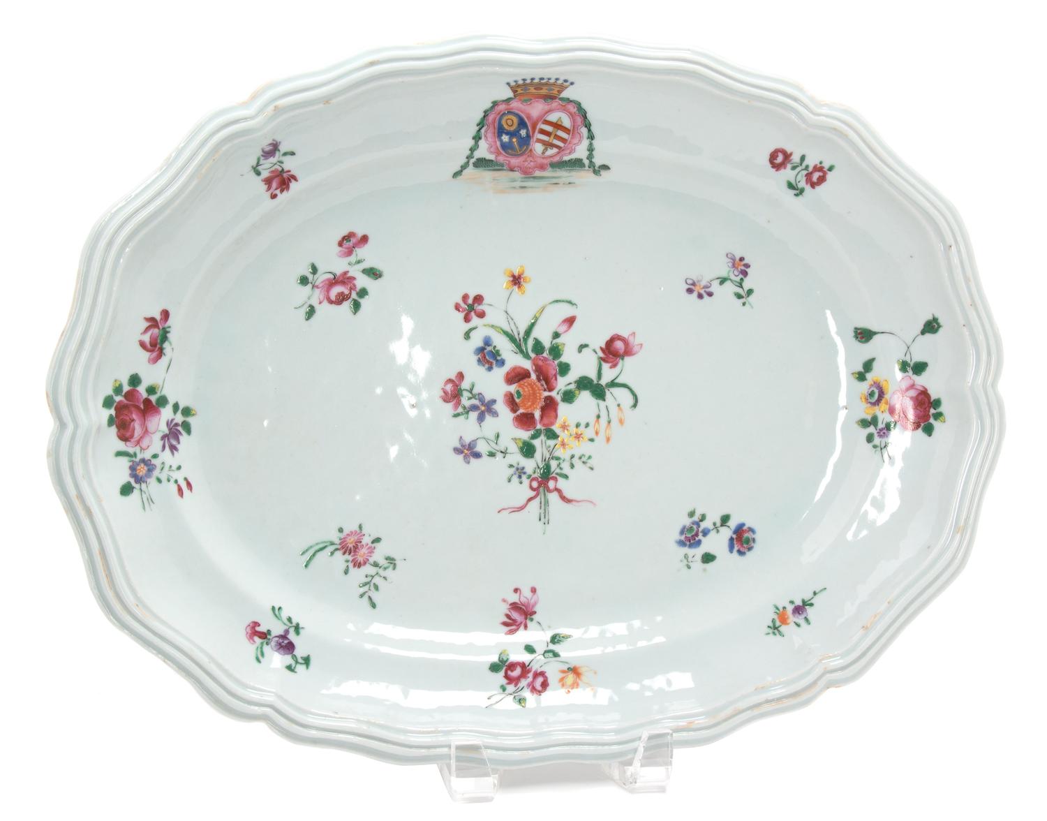 A Chinese Export Armorial Platter Length 15 1/2 inches. — 20TH CENTURY