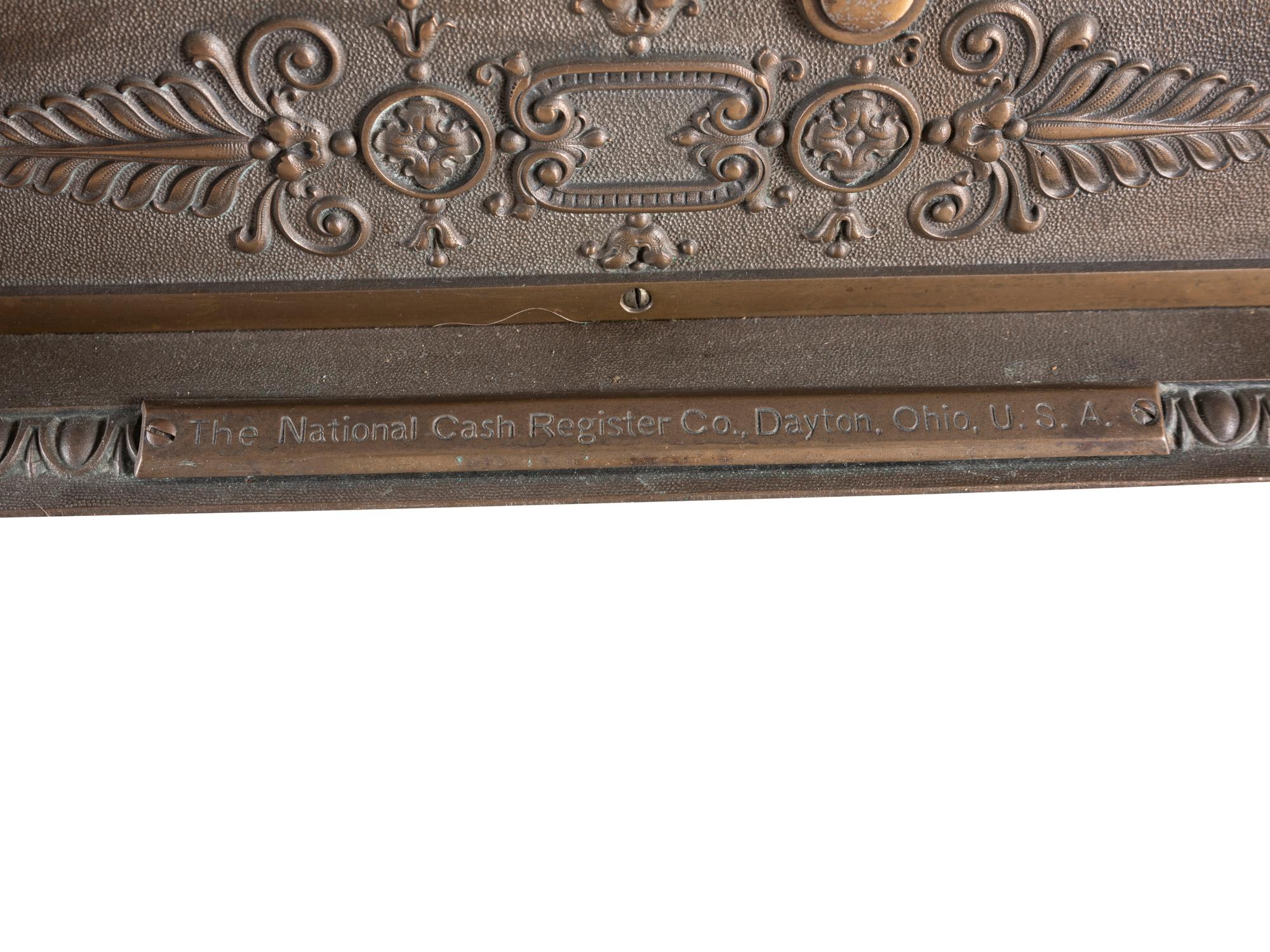 A National Cash Register , Floor Model 452-3-F